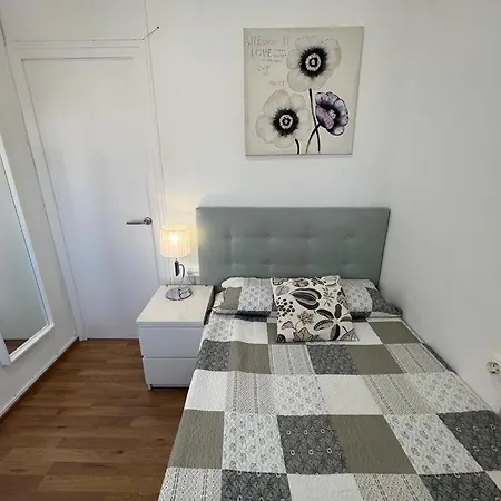 Aparthotel En La Calle Rambla Barcelona